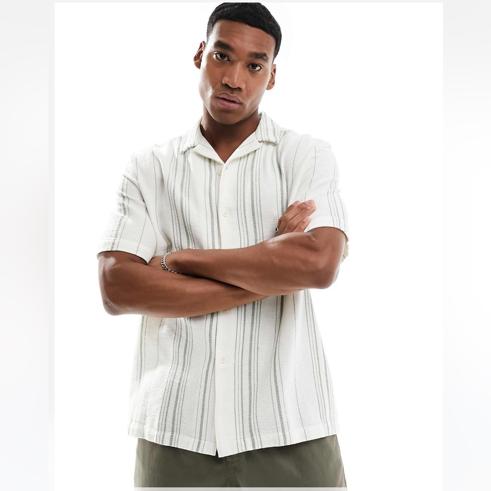 Men’s ASOS Design Short Sleeve Button down Shirt in basketweave stripe